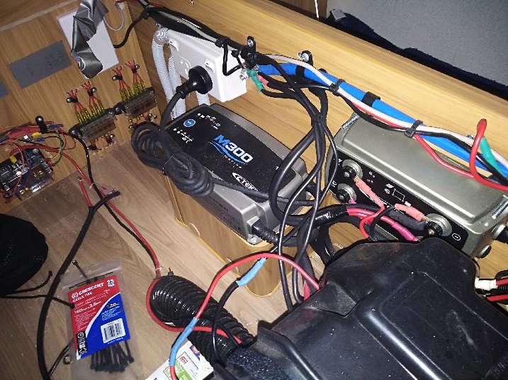 camper battery monitor camper battery monitor